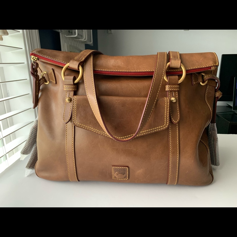 Dooney & Bourke Smith Bag Taupe